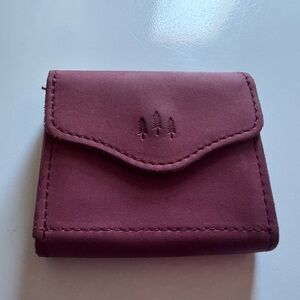 Portland Leather Good Small Bozeman Wallet in Foxglove Pre-owned